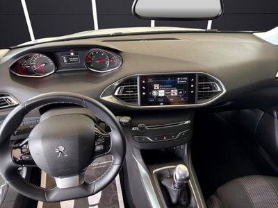 Peugeot 308 BlueHDi 130 S&S Business (13)