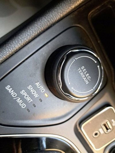 Jeep Cherokee 2.2 Mjt Limited (17)