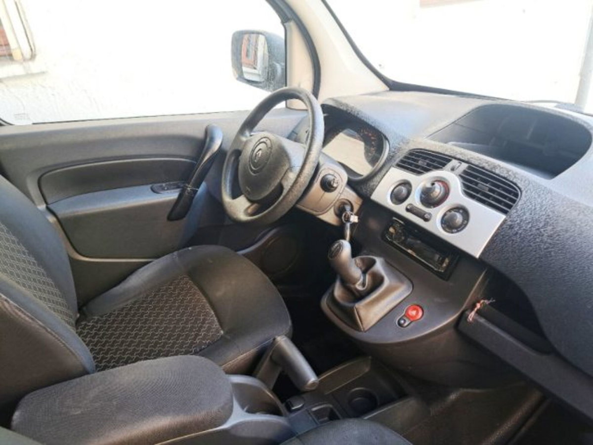 Renault Kangoo 1.5 dCi 90CV F.AP. 5 porte Attractive (9)