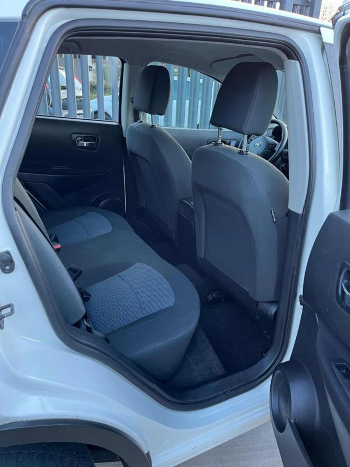 Nissan Qashqai 1.5 dCi DPF Acenta (6)