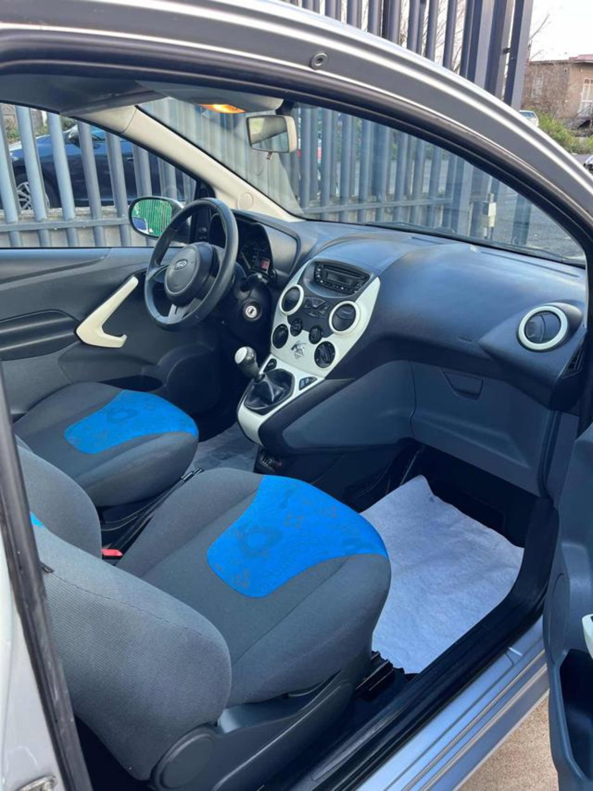 Ford Ka 1.3 TDCi 75CV cDPF (8)