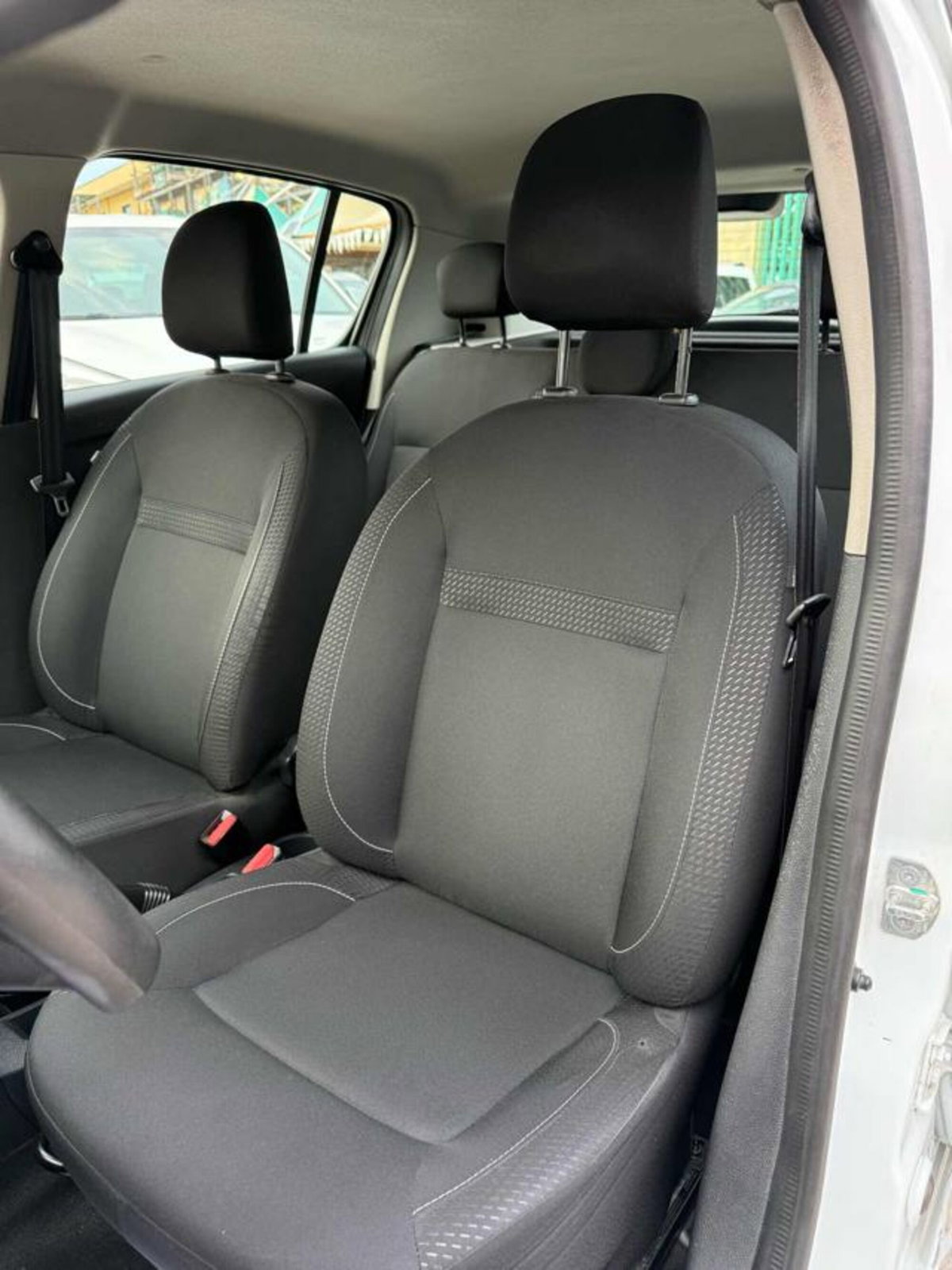 Dacia Sandero 1.5 dCi 8V 75CV Ambiance (10)
