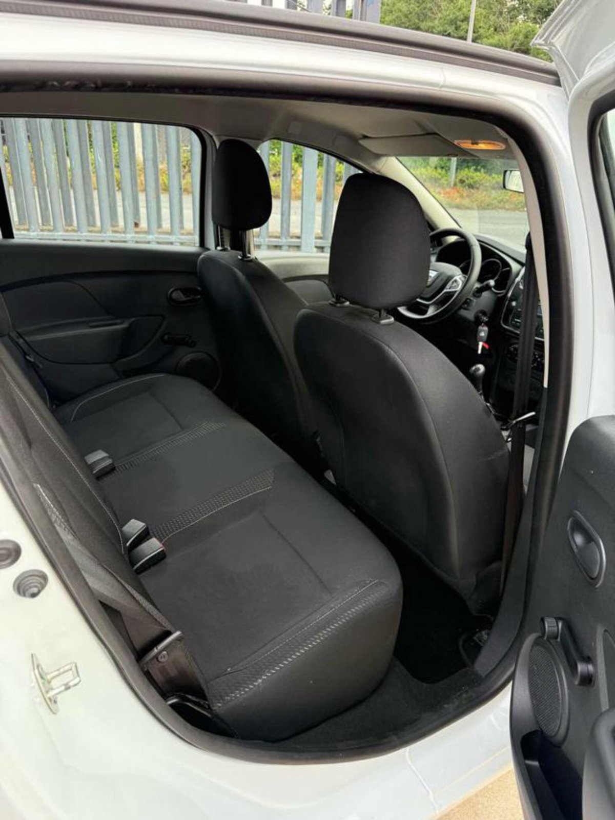 Dacia Sandero 1.5 dCi 8V 75CV Ambiance (14)