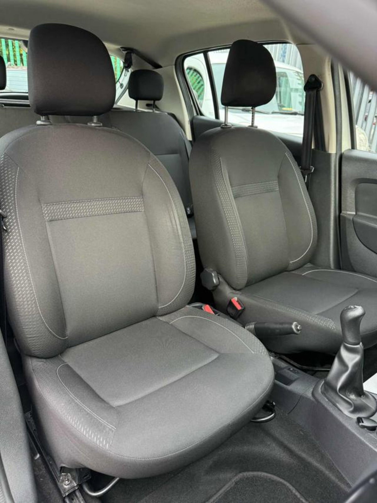 Dacia Sandero 1.5 dCi 8V 75CV Ambiance (16)