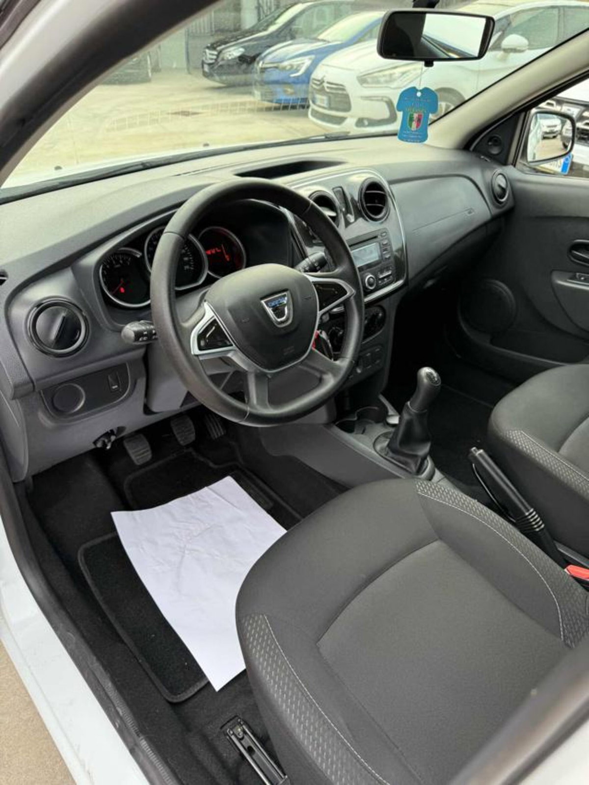 Dacia Sandero 1.5 dCi 8V 75CV Ambiance (8)