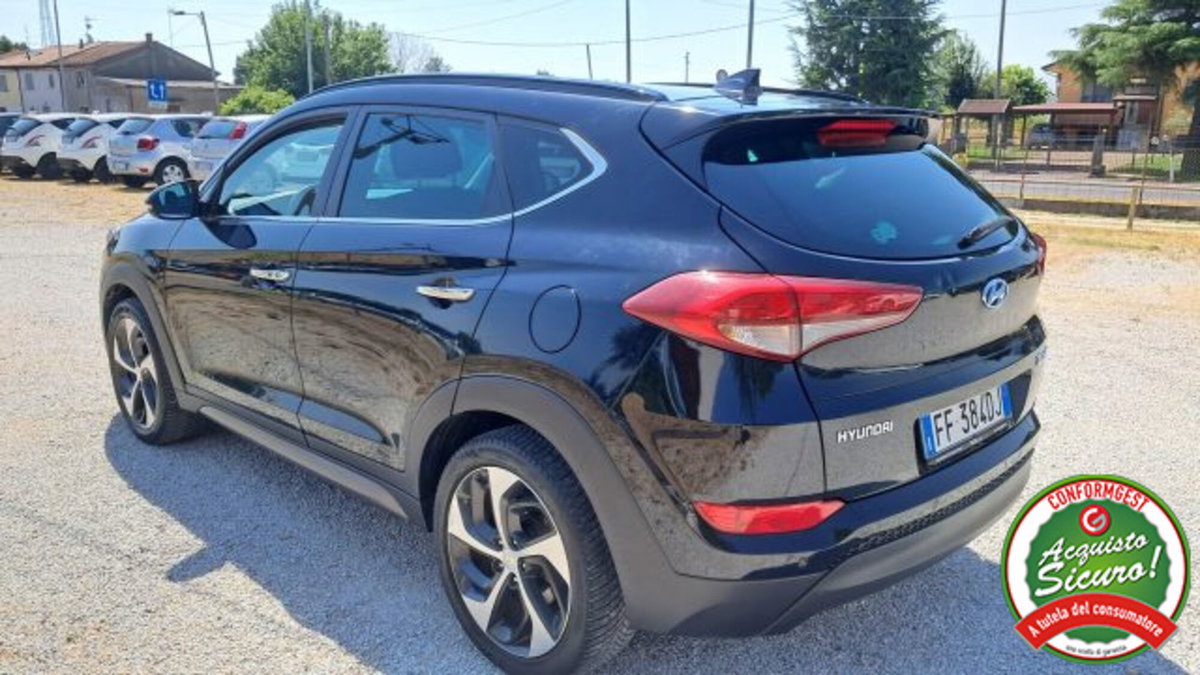 Hyundai Tucson 1.7 CRDi DCT XPossible (2)