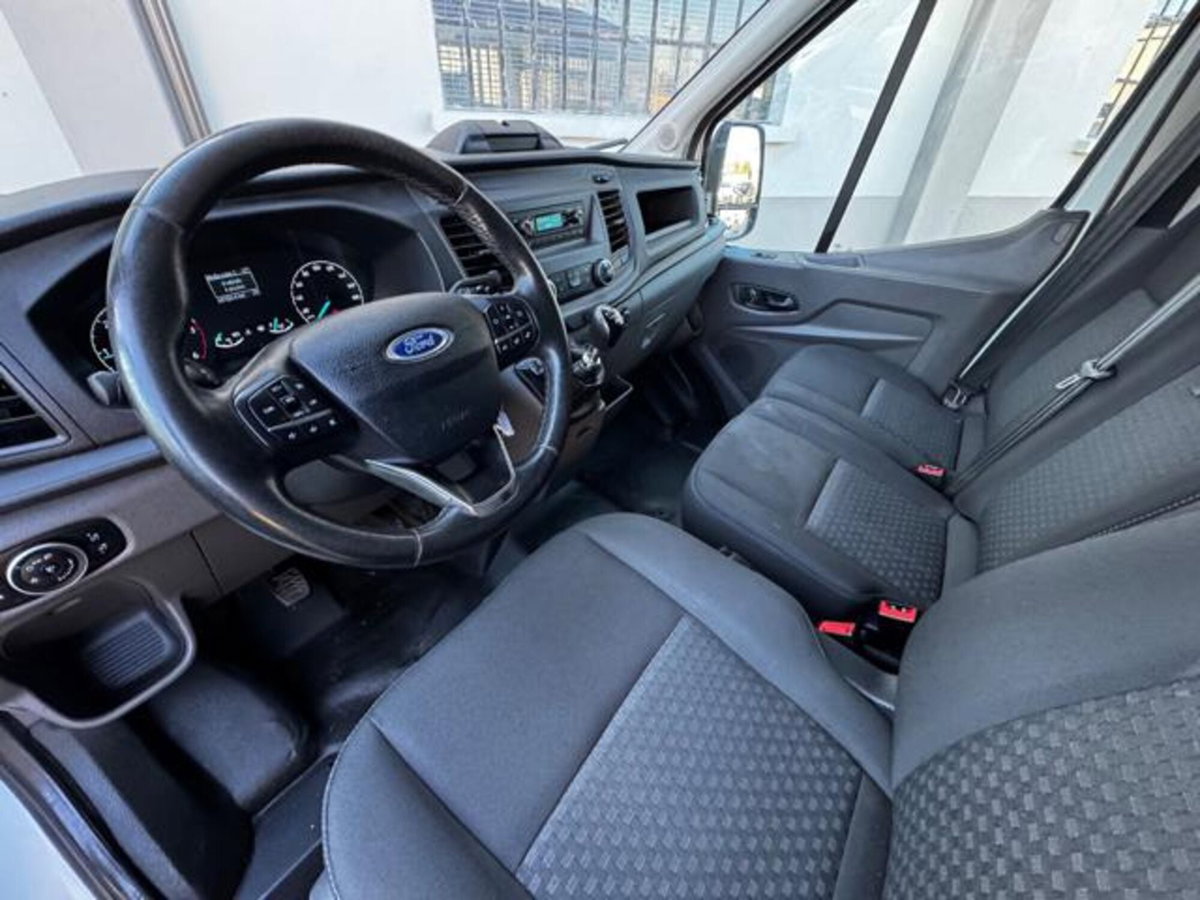 Ford Transit Furgone 350 2.0TDCi EcoBlue MHEV 130CV PL-TM Furgone Titan. (9)