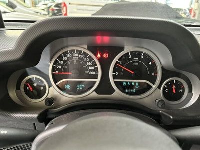Jeep Wrangler 2.8 CRD DPF Sahara Auto (13)