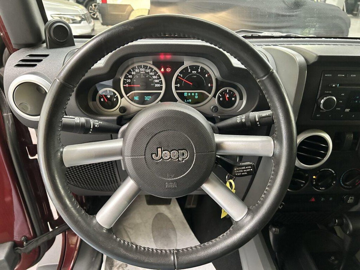 Jeep Wrangler 2.8 CRD DPF Sahara Auto (15)