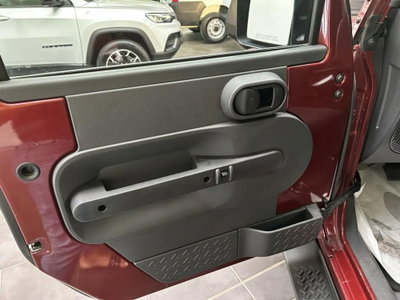 Jeep Wrangler 2.8 CRD DPF Sahara Auto (8)