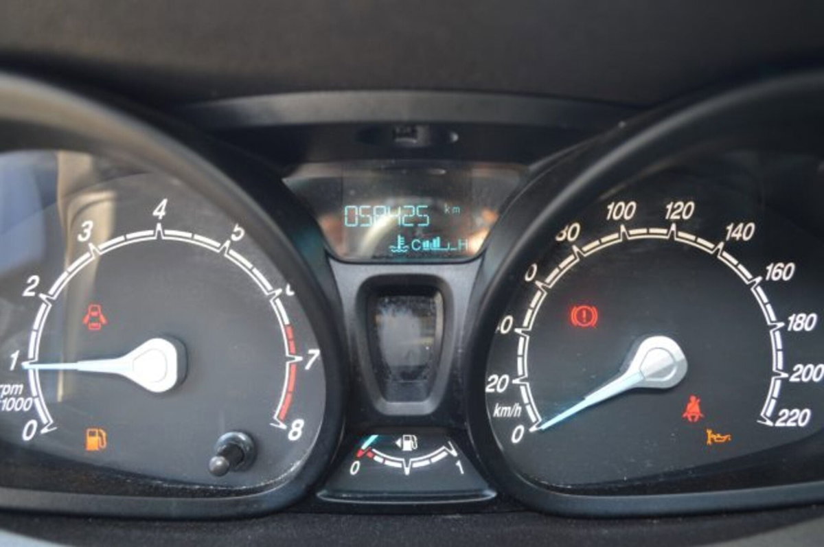 Ford Transit Courier 1.0 EcoBoost 100CV  Trend (10)
