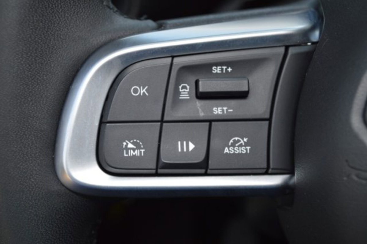 Jeep Avenger 1.2 turbo Altitude fwd 100cv (13)