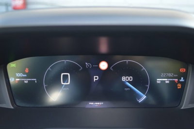 Peugeot 2008 PureTech 130 S&S EAT8 Allure Pack (11)