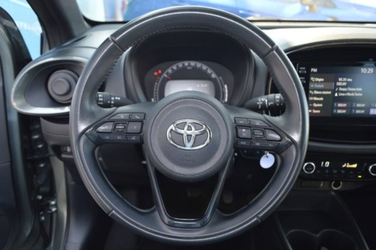 Toyota Aygo X 1.0 VVT-i 72 CV 5 porte Limited Air (10)