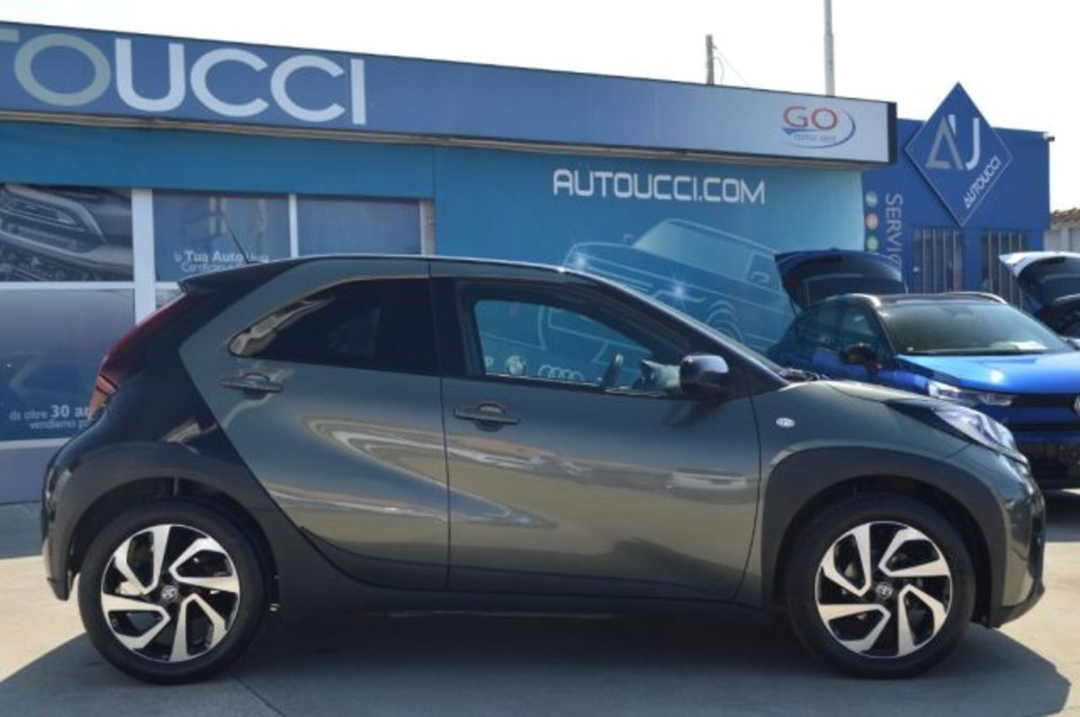Toyota Aygo X 1.0 VVT-i 72 CV 5 porte Limited Air (19)