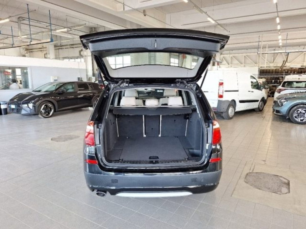 BMW X3 xDrive20d Futura (9)
