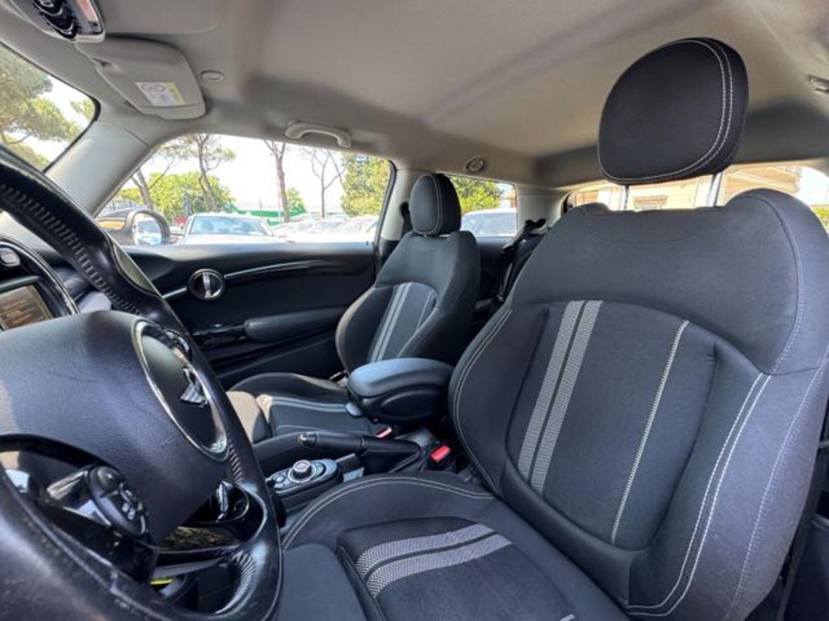 MINI Mini 2.0 Cooper SD Boost 5 porte (13)
