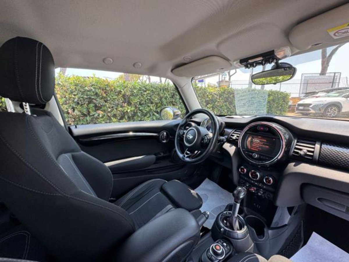 MINI Mini 2.0 Cooper SD Boost 5 porte (14)