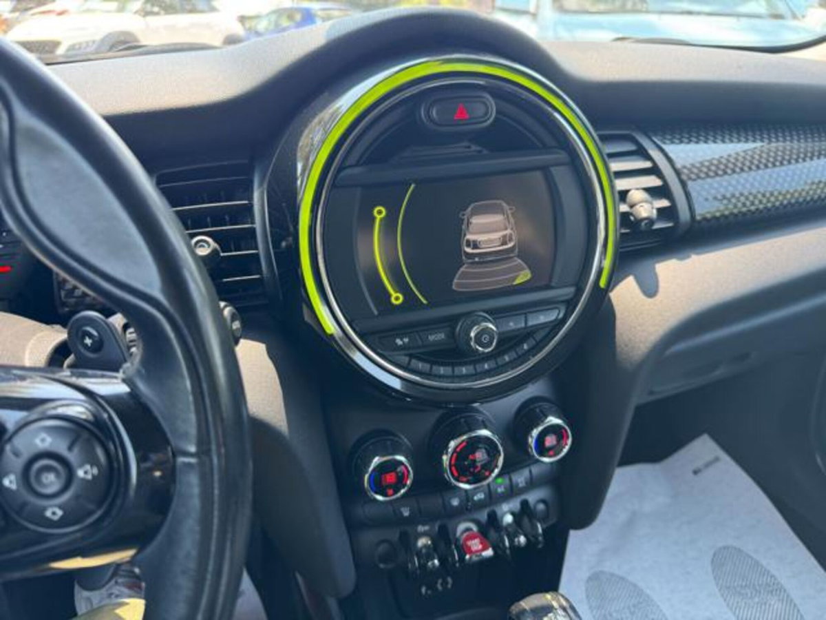 MINI Mini 2.0 Cooper SD Boost 5 porte (8)