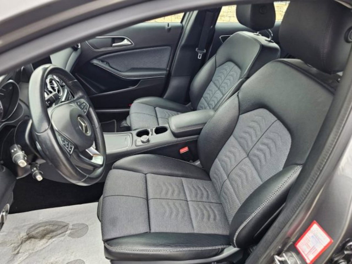 Mercedes-Benz GLA SUV 180 d Automatic Business (13)