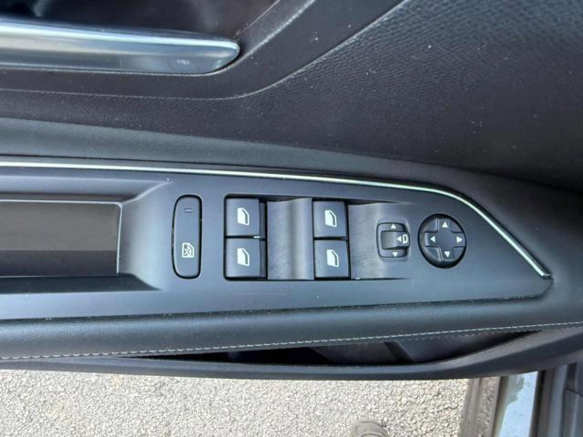 Peugeot 3008 BlueHDi 130 S&S EAT8 Allure Pack (8)