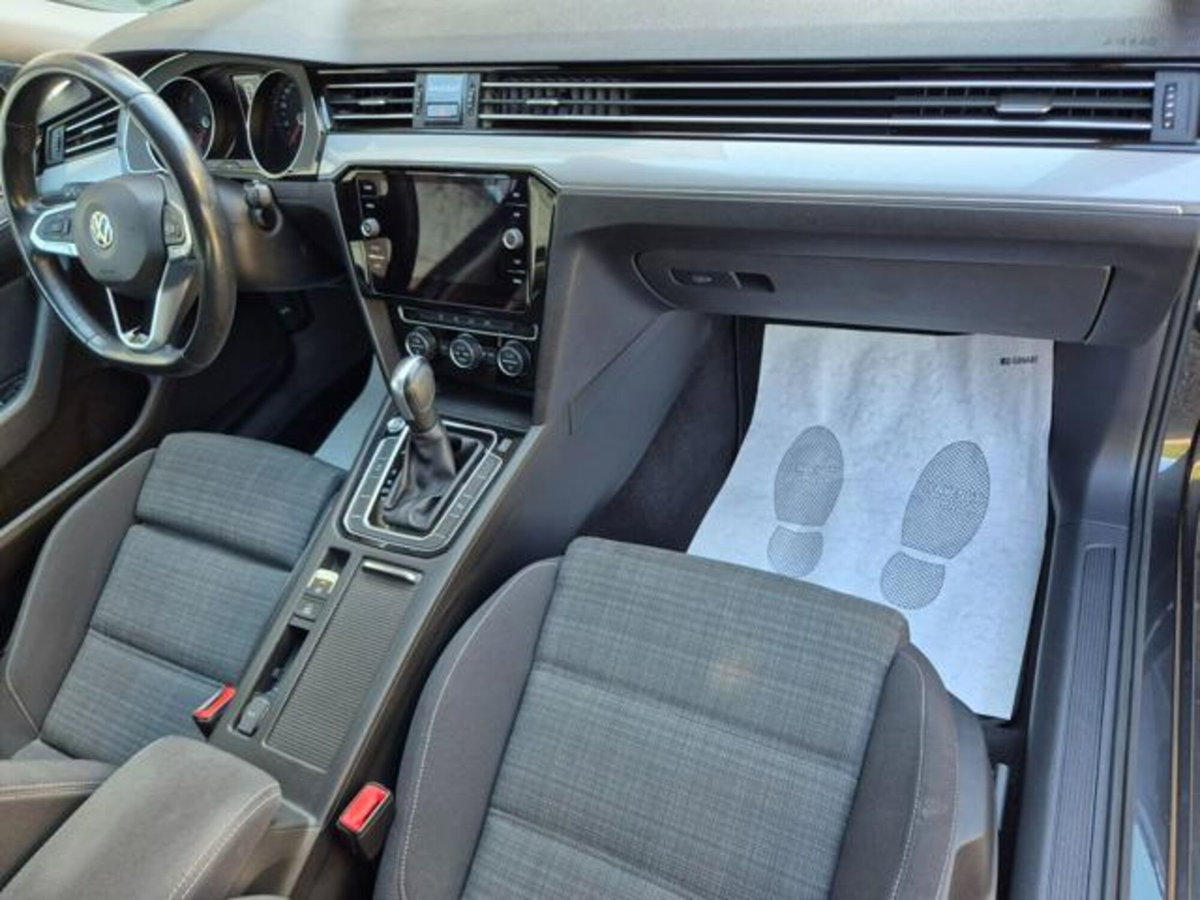 Volkswagen Passat Variant 2.0 TDI SCR EVO DSG Business (15)
