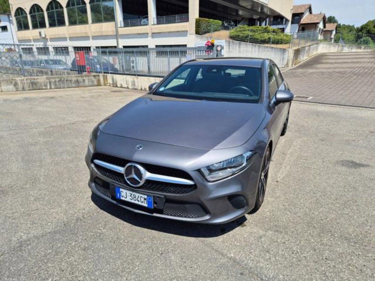 Mercedes-Benz Classe A Sedan 180 d 4p. Business
