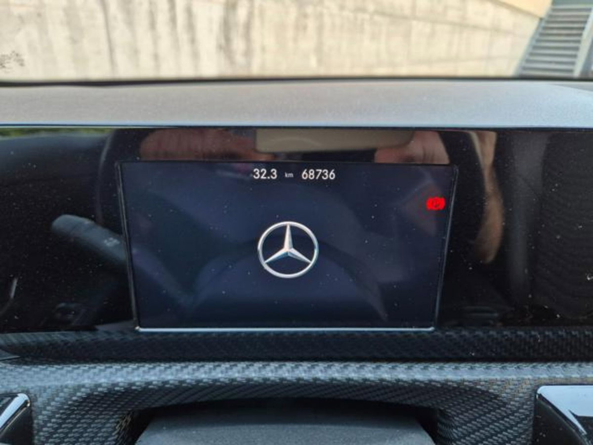 Mercedes-Benz Classe A Sedan 180 d 4p. Business (17)