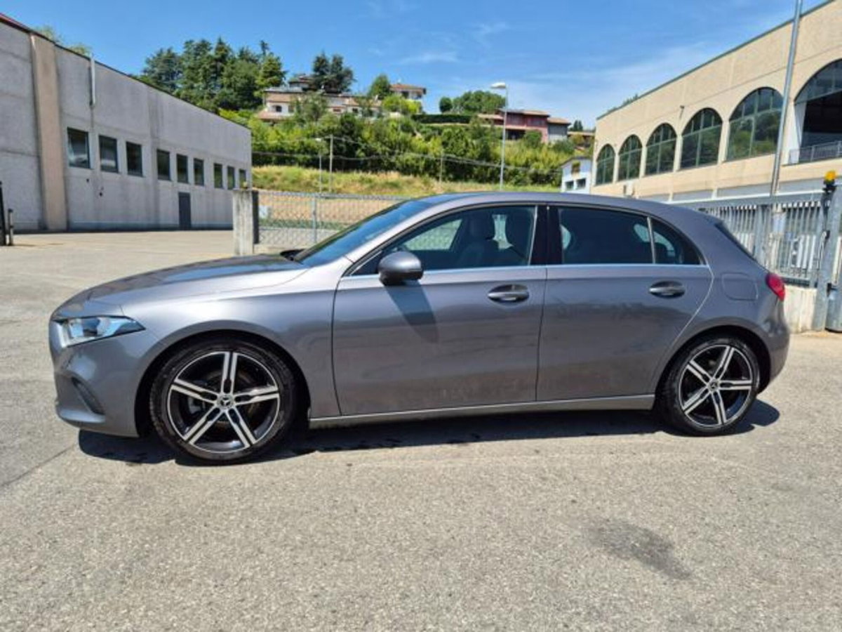 Mercedes-Benz Classe A Sedan 180 d 4p. Business (3)