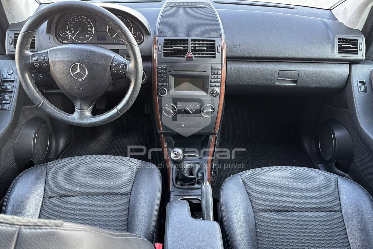 Mercedes-Benz Classe A 180 CDI Premium (10)