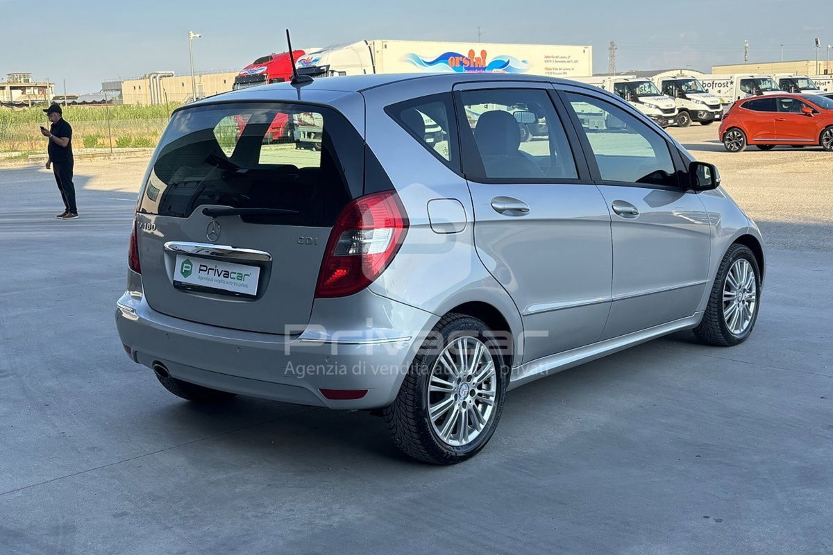 Mercedes-Benz Classe A 180 CDI Premium (5)