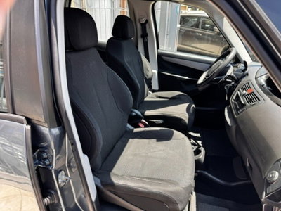 Citroen C4 Picasso 1.6 HDi 110 FAP Elegance (12)