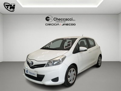 Toyota Yaris 1.D-4D 5 porte Lounge M-MT usata