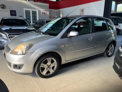 Ford Fiesta 1.2 16V 5p. Ghia (3)