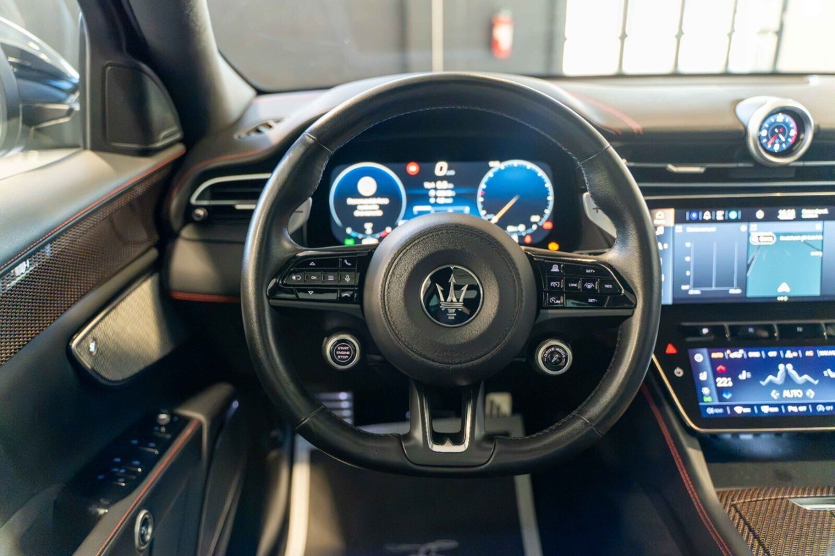 Maserati Grecale 3.0 V6 Trofeo 530cv auto (11)