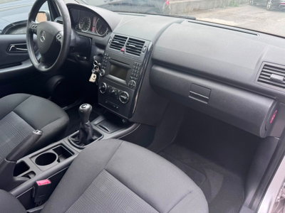 Mercedes-Benz Classe A 160 Elegance (11)