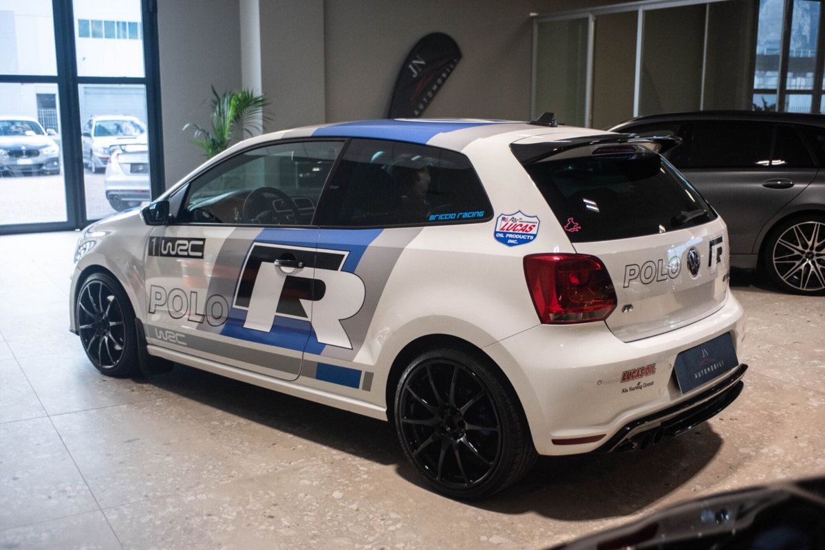 Volkswagen Polo 2.0 TSI 3 porte R-WRC (4)