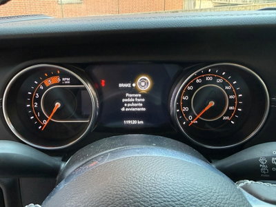 Jeep Wrangler Unlimited 2.2 Mjt II Sahara (12)
