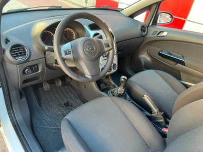 Opel Corsa 1.0 12V 3 porte One (10)