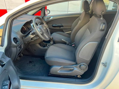 Opel Corsa 1.0 12V 3 porte One (11)