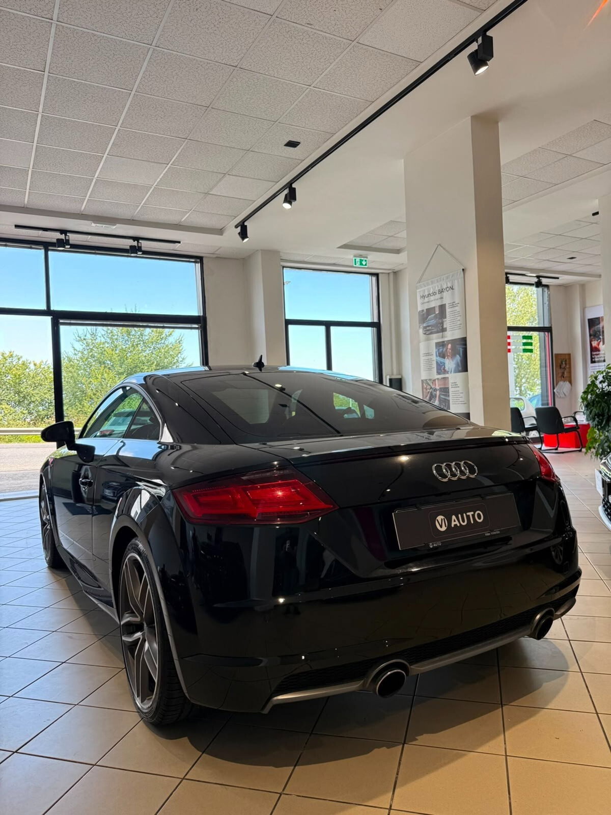 Audi TT Coupé 2.0 TFSI S line (5)