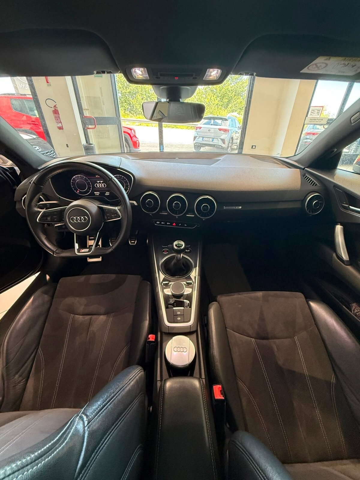 Audi TT Coupé 2.0 TFSI S line (8)