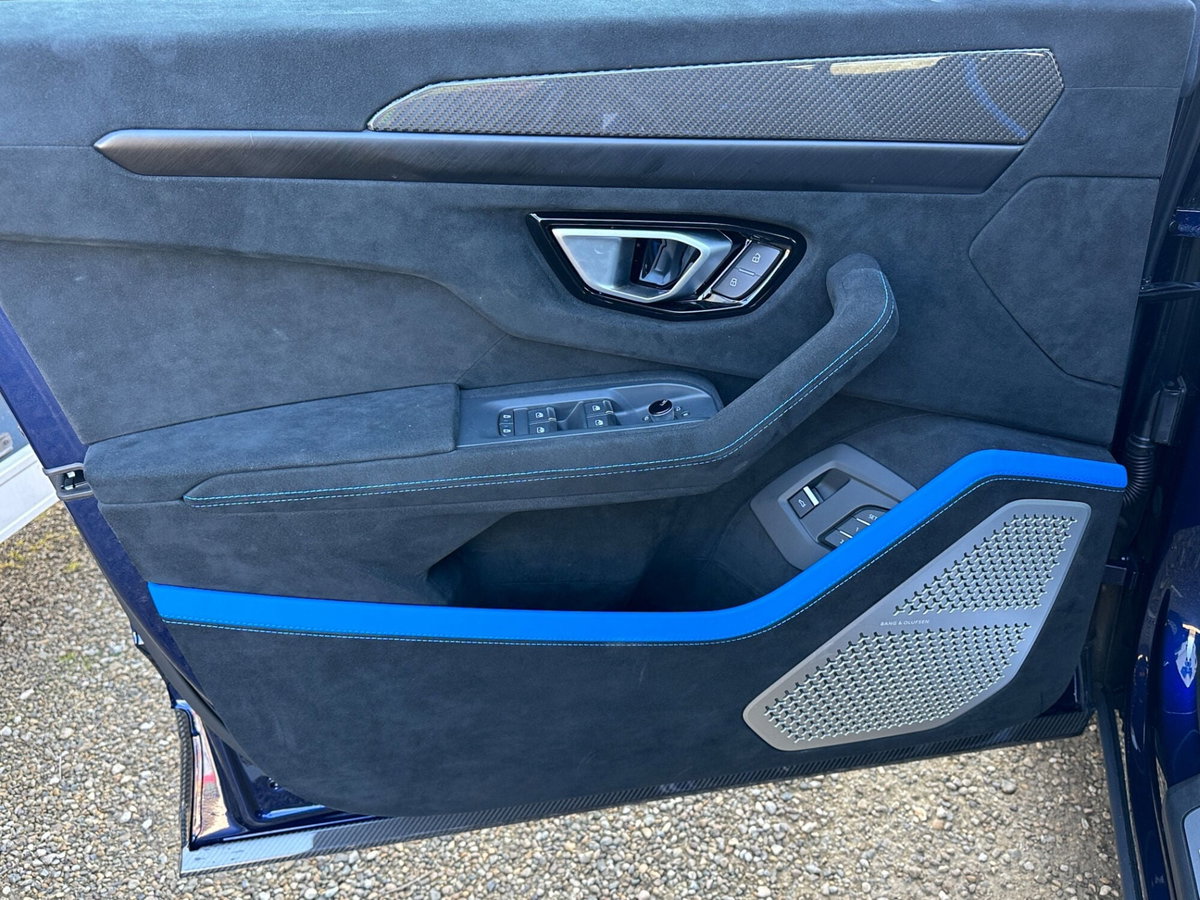 Lamborghini Urus 4.0 V8 Performante auto (18)