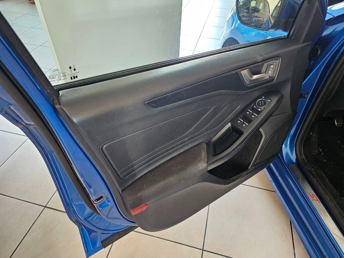 Ford Focus 1.5 EcoBlue 120 CV 5p. ST-Line (7)