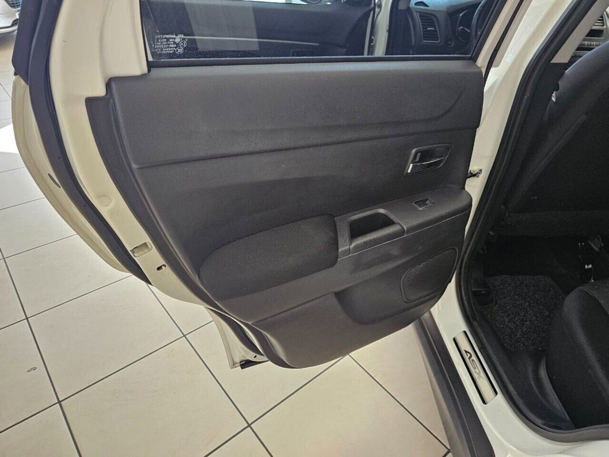 Mitsubishi ASX 1.8 DI-D 150 CV 2WD Intense ClearTec Panoramic (7)