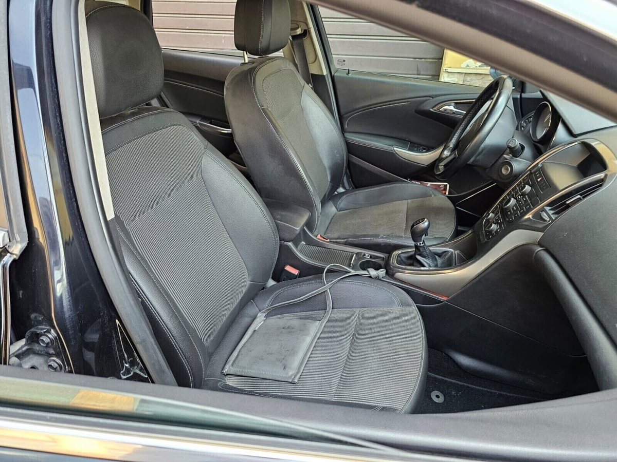 Opel Astra 1.4 Turbo 140CV 5 porte Cosmo (5)