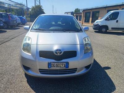 Toyota Yaris 1.0 3 porte Sol usata