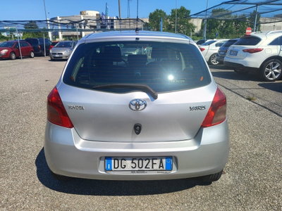 Toyota Yaris 1.0 3 porte Sol (5)