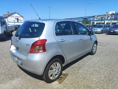 Toyota Yaris 1.0 3 porte Sol (6)