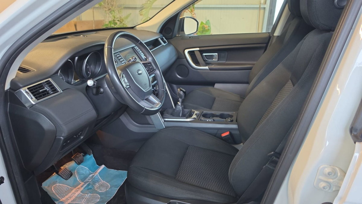 Land Rover Discovery Sport 2.0 TD4 150 CV Pure (7)